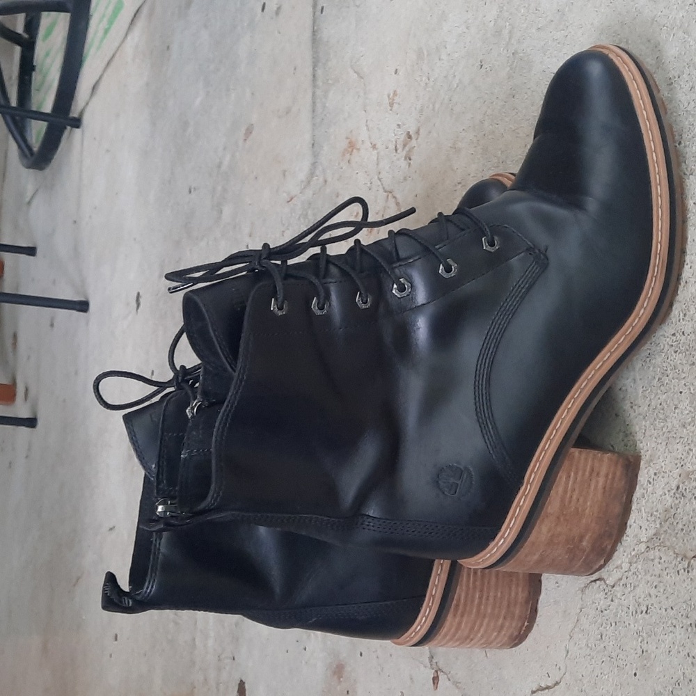 Timberland Sienna leather mid-heeled ankle boot size 10